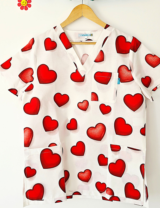 bluza-bumbac-inimioare-rosii-3d-fond-alb [2]