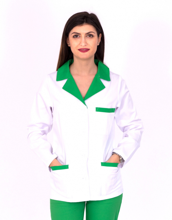 Halat alb scurt, guler verde, maneca lunga [6]