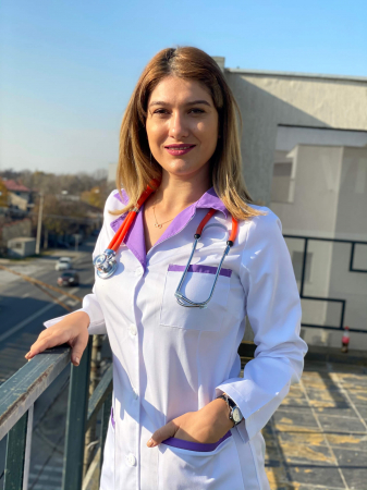 Halat alb lung, guler mov, maneca lunga [1]