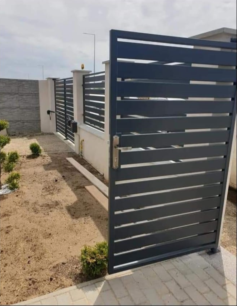 Eisa Urban – Poartă și Gard cu Lamele Metalice Orizontale [3]
