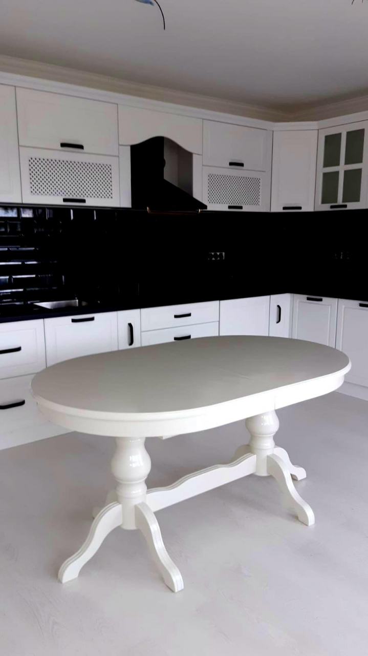 Eleganță atemporală într-un design modern [3]