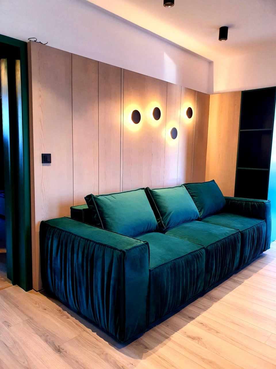 Un Spațiu de Locuit Modern și Elegant [2]