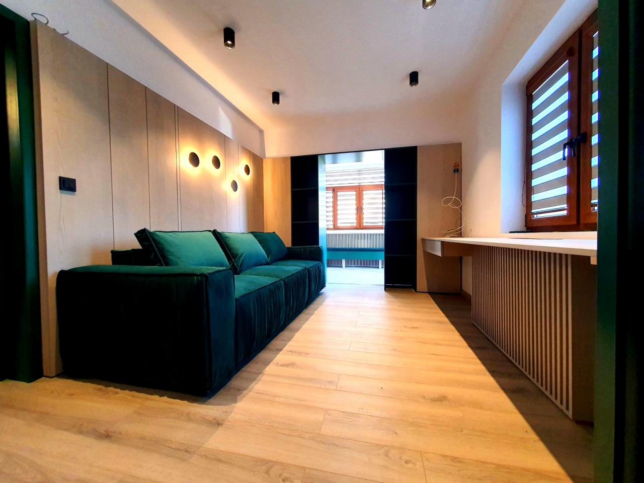 Un Spațiu de Locuit Modern și Elegant [3]