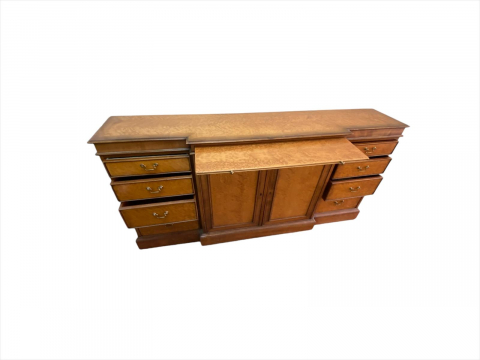 GEORGE Sideboard – Classic Elegance and Ample Storage Space [1]