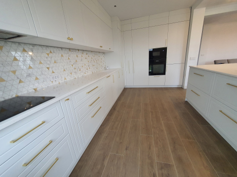 Design de Bucătărie Personalizat, Elegant și Atemporal [1]