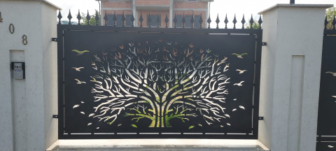 Eisa Tree of Life – Decorative Gate with Nature-Inspired Design [1]
