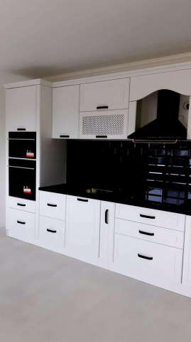 Timeless Elegance in Modern Design [1]