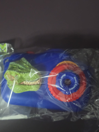 JUCARII BAIETI - camera poiector dinozaur