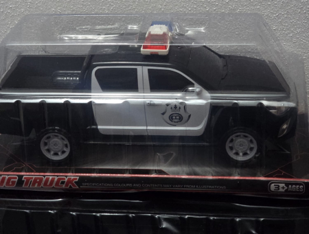 JUCARII BAIETI - Masina  de politie