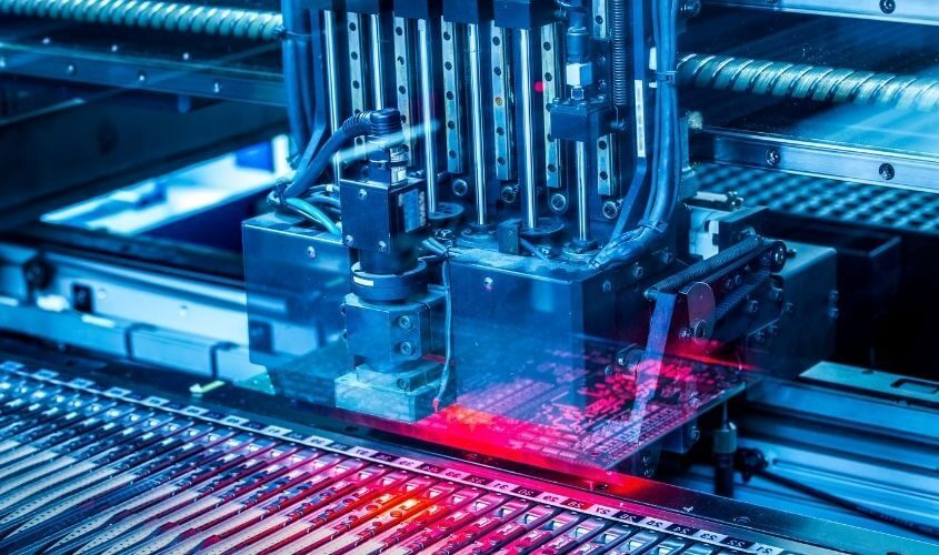 Asamblare de componente pentru proiecte de până la 500 de piese [2]