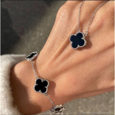 COLECȚIA BIJUTERII FLORI ALHAMBRA - Set Bijuterii Alhambra cu Pietre Semiprețioase Negre
