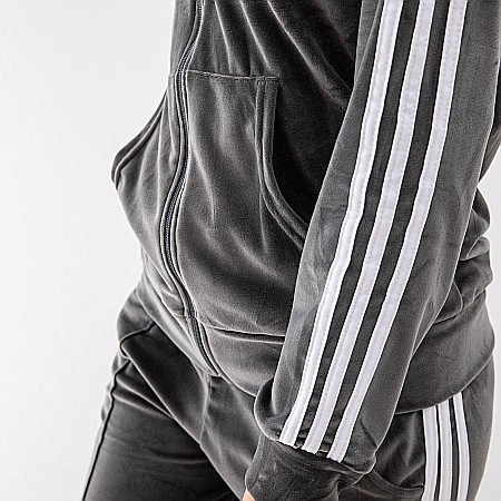 Trening Catifea Adidas Look [4]