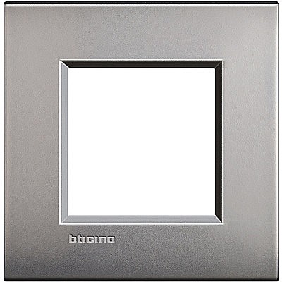 Placca 2P nichel satinato Living Now [1]