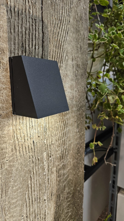Aplica LED exterior [1]