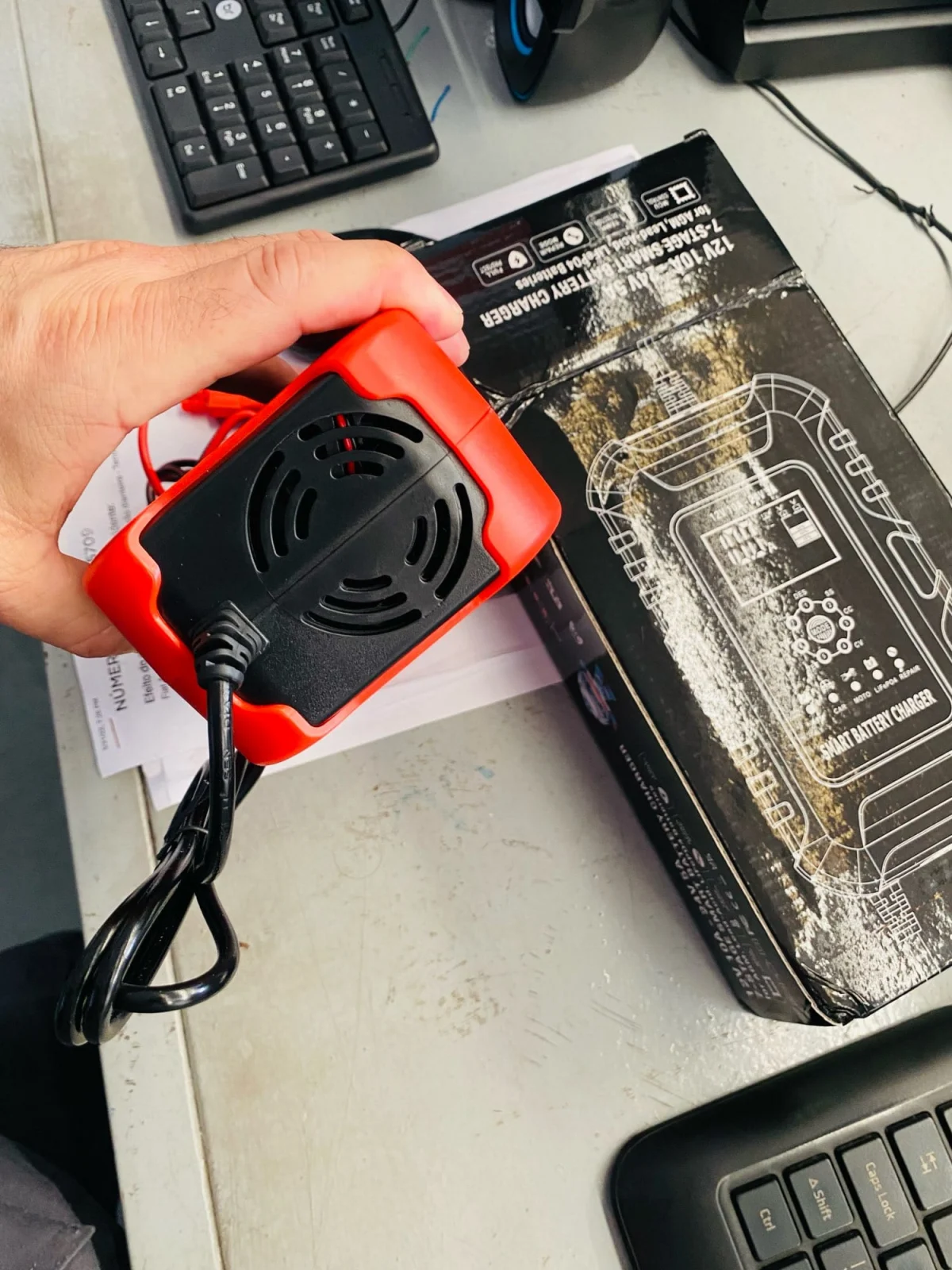 Redresor Auto,cu incarcare rapida si functie de reparare/desulfatare, 12-24V, 10A, Pb-acid, AGM, EFB, LiFePO40 [6]