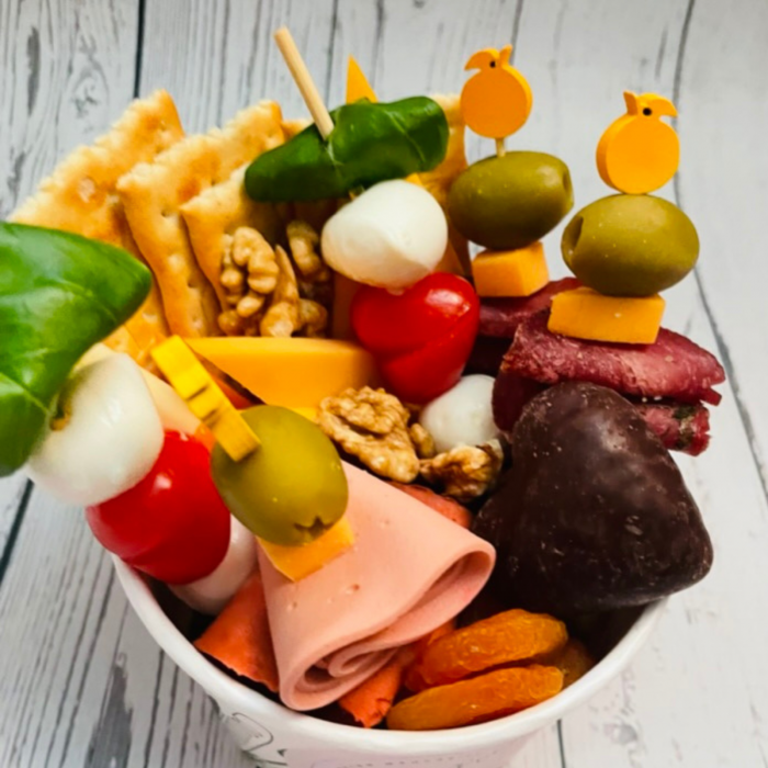 Charcuterie  Bowl Mixt: non-vegan & vegan [6]