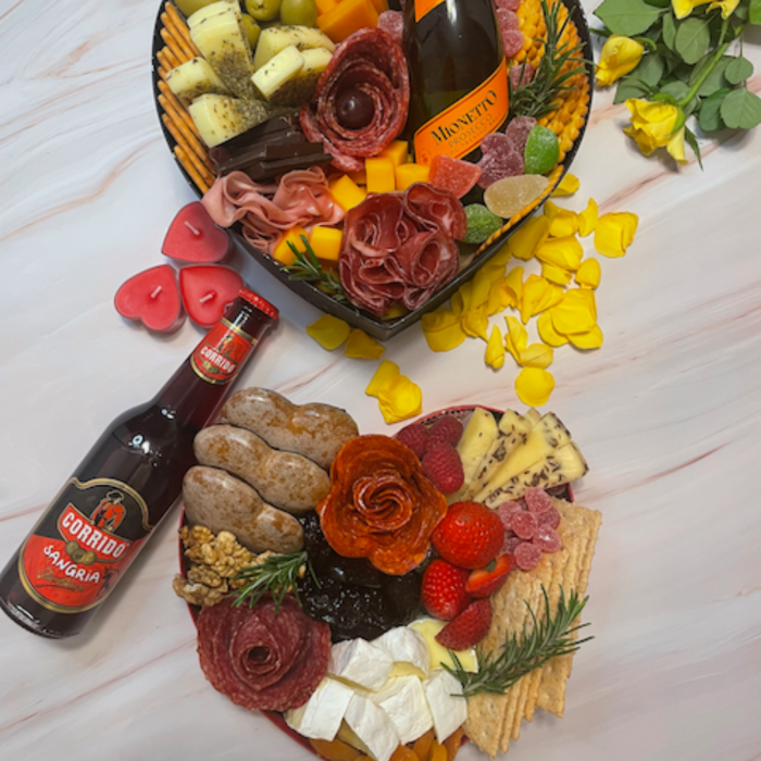 Charcuterie Heart Box [6]