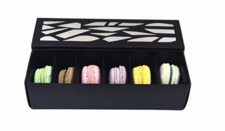 Cutie elegantă cu 6 macarons [0]
