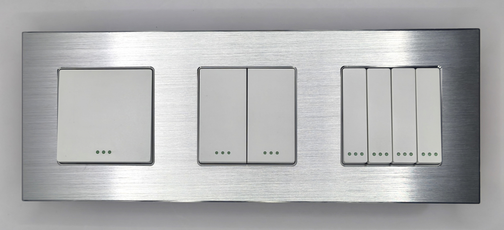 Intrerupator mecanic 3 doze configurabil cu rama de aluminiu (simplu, dublu, triplu, cap scara, dimabil, etc.) [2]