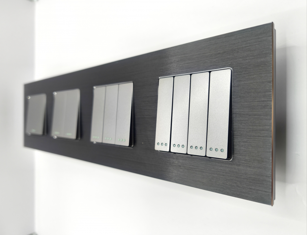 Intrerupator mecanic 4 doze configurabil cu rama de aluminiu (simplu, dublu, triplu, cvadruplu, cap/scara, cruce) [3]