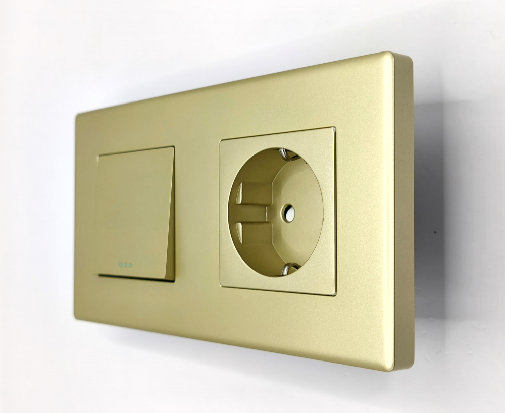 Intrerupator mecanic + priza 2 doze configurabil cu rama de plastic (simplu, cap scar/cruce, priza cu wifi, etc). [1]