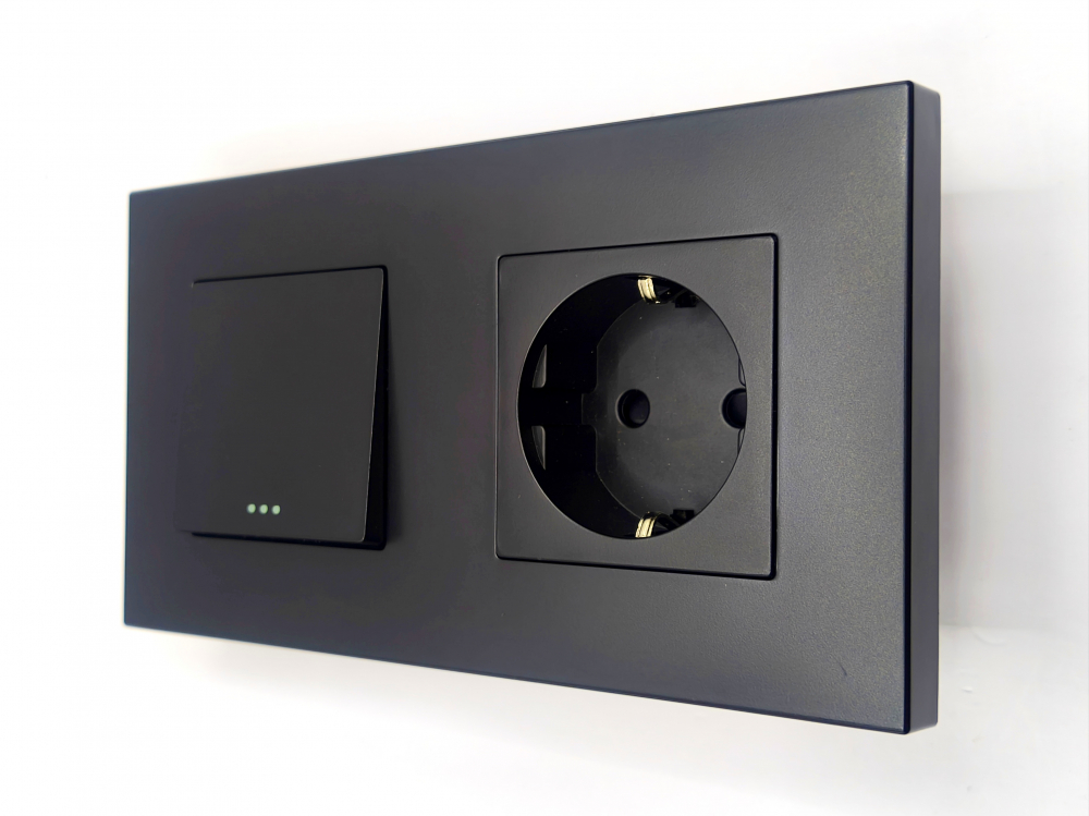 Intrerupator mecanic + priza 2 doze configurabil cu rama de plastic (simplu, cap scar/cruce, priza cu wifi, etc). [1]