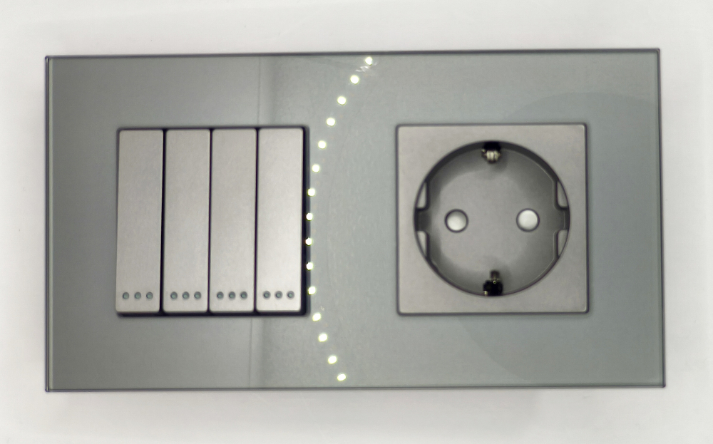 Intrerupator mecanic + priza 2 doze configurabil cu rama de sticla (simplu, cap scar/cruce, priza cu wifi, etc). [2]