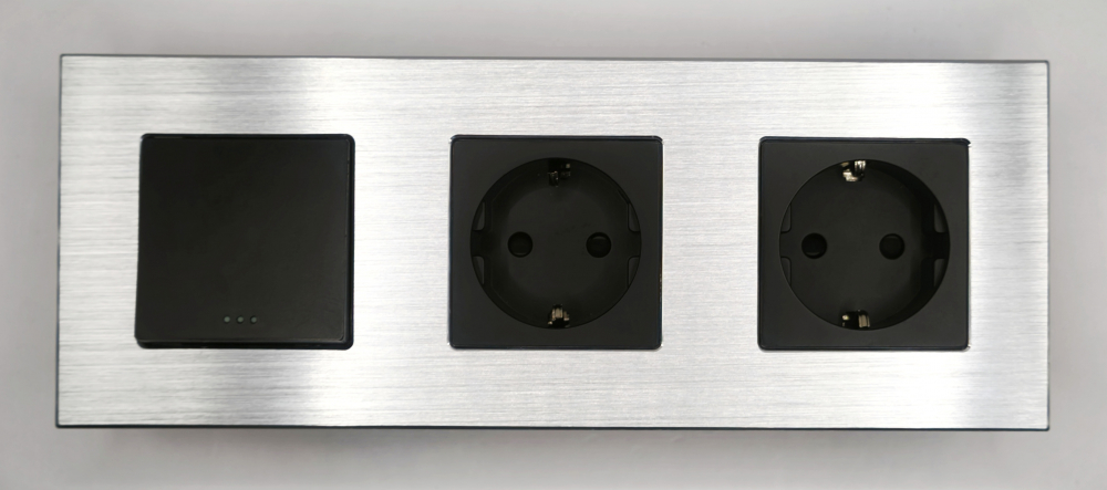 Intrerupator mecanic + priza 3 doze configurabil cu rama de aluminiu (simplu, cap scar/cruce, priza cu wifi, etc) [6]