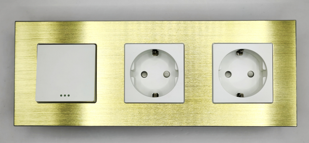 Intrerupator mecanic + priza 3 doze configurabil cu rama de aluminiu (simplu, cap scar/cruce, priza cu wifi, etc) [4]