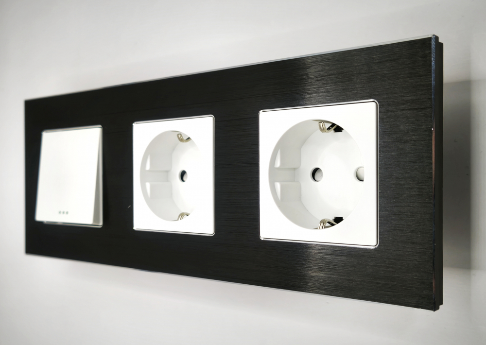 Intrerupator mecanic + priza 3 doze configurabil cu rama de aluminiu (simplu, cap scar/cruce, priza cu wifi, etc) [5]