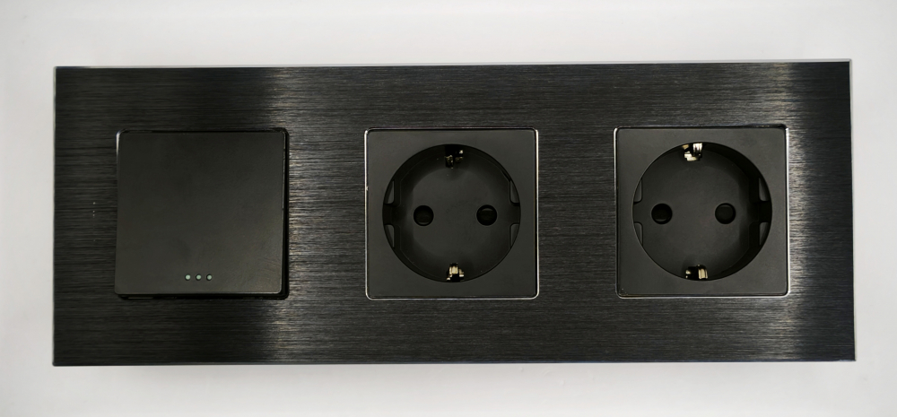 Intrerupator mecanic + priza 3 doze configurabil cu rama de aluminiu (simplu, cap scar/cruce, priza cu wifi, etc) [2]