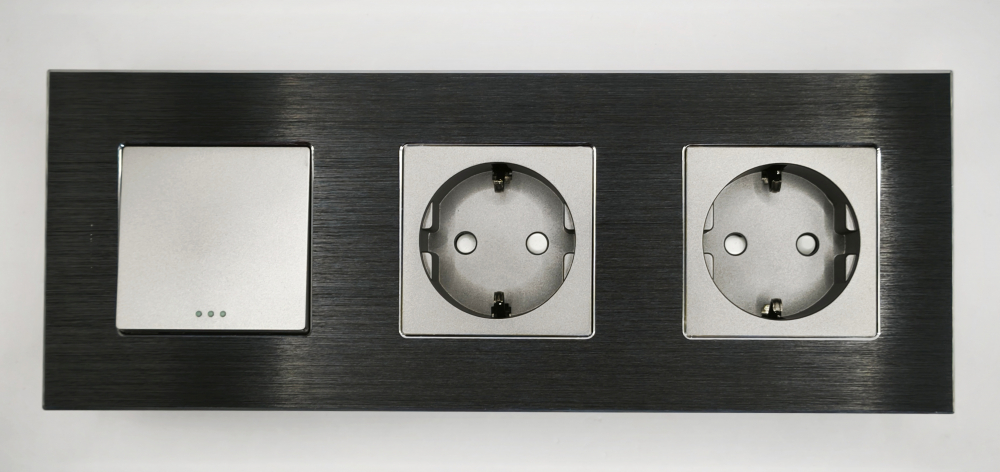 Intrerupator mecanic + priza 3 doze configurabil cu rama de aluminiu (simplu, cap scar/cruce, priza cu wifi, etc) [4]