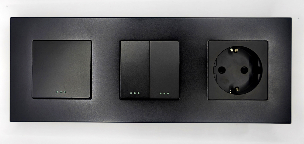 Intrerupator mecanic + priza 3 doze configurabil cu rama de plastic (simplu, cap scar/cruce, priza cu wifi, etc) [2]