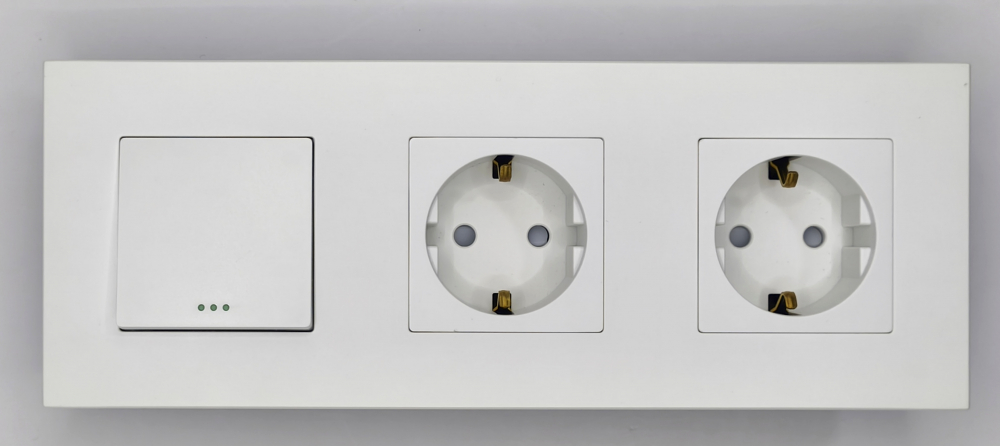 Intrerupator mecanic + priza 3 doze configurabil cu rama de plastic (simplu, cap scar/cruce, priza cu wifi, etc), [2]