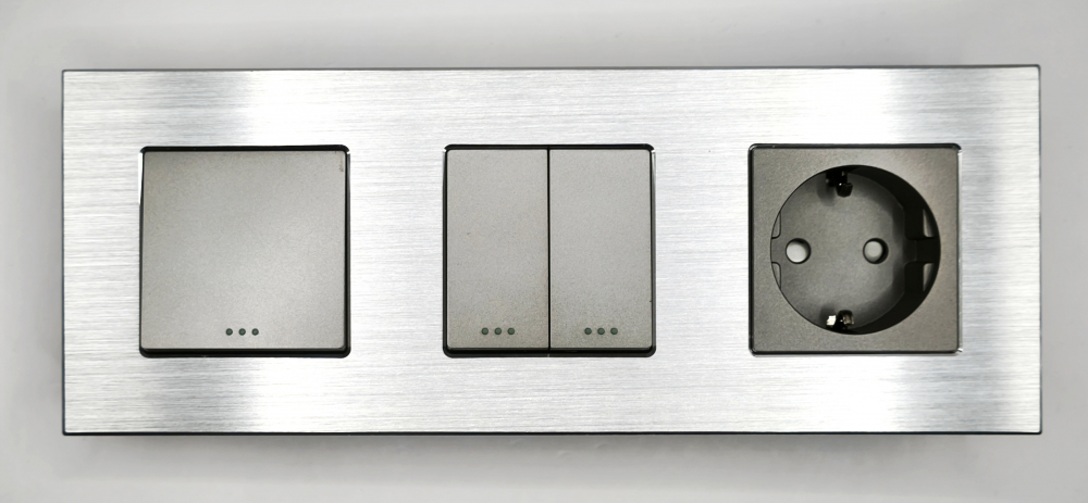 Intrerupator mecanic + priza 3 doze configurabil cu rama de aluminiu (simplu, cap scar/cruce, priza cu wifi, etc), [4]