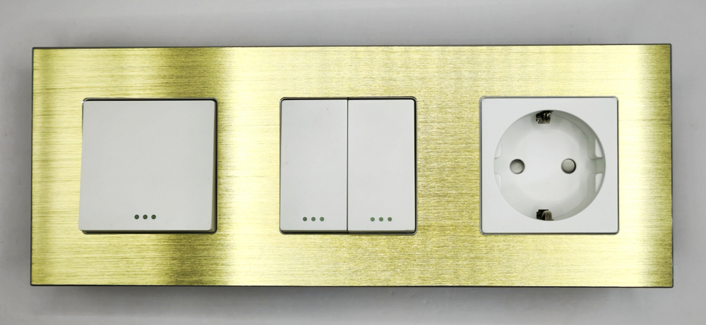 Intrerupator mecanic + priza 3 doze configurabil cu rama de aluminiu (simplu, cap scar/cruce, priza cu wifi, etc), [4]