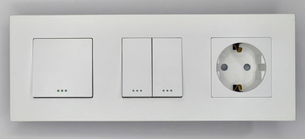 Intrerupator mecanic + priza 3 doze configurabil cu rama de plastic (simplu, cap scar/cruce, priza cu wifi, etc) [2]