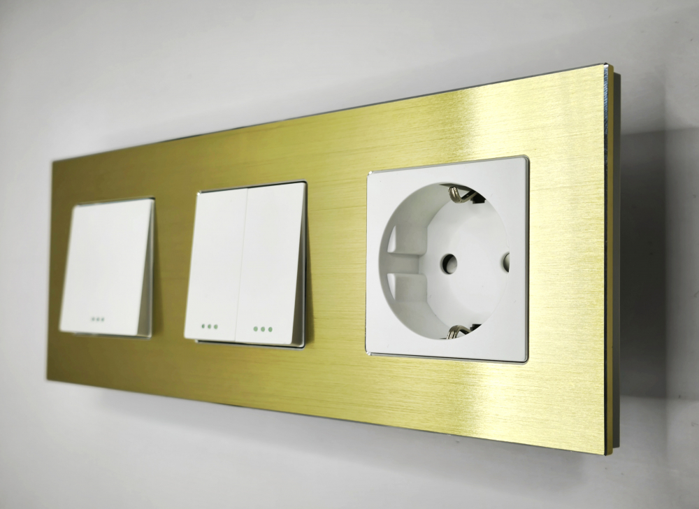 Intrerupator mecanic + priza 3 doze configurabil cu rama de aluminiu (simplu, cap scar/cruce, priza cu wifi, etc), [3]