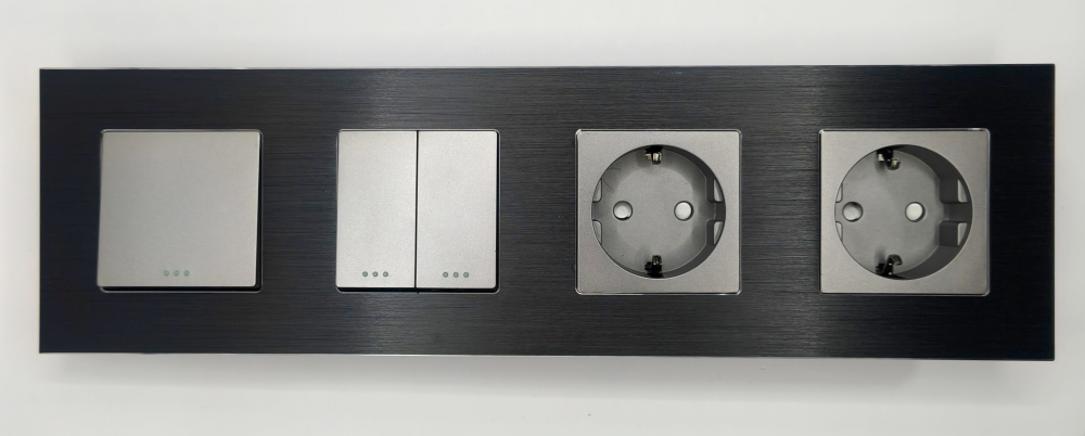 Intrerupator mecanic + priza 4 doze configurabil cu rama de aluminiu (simplu, cap scar/cruce, priza cu wifi, etc). [4]