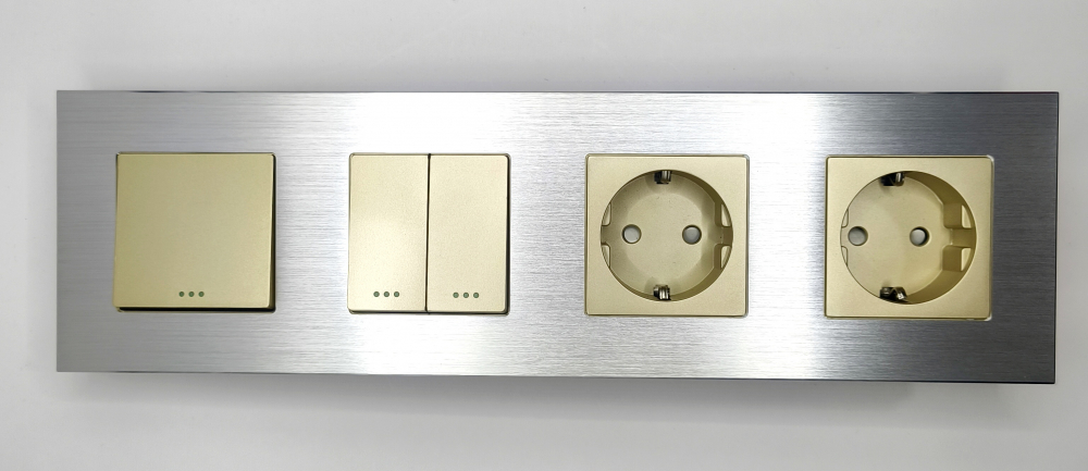 Intrerupator mecanic + priza 4 doze configurabil cu rama de aluminiu (simplu, cap scar/cruce, priza cu wifi, etc). [6]