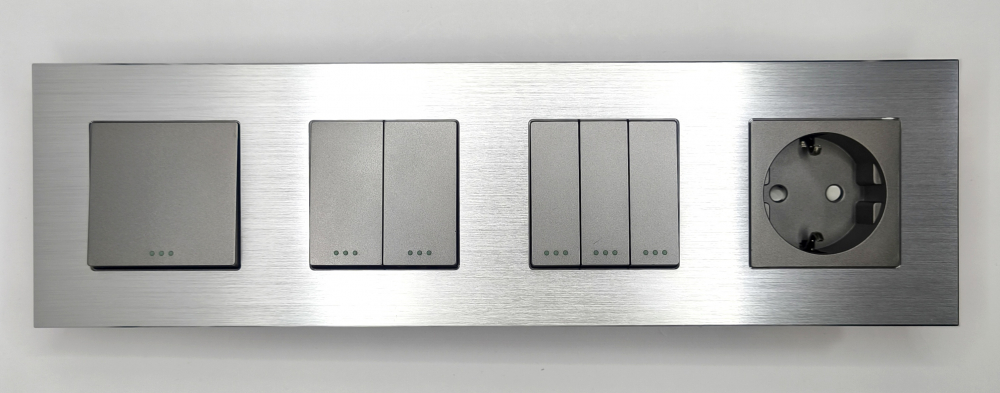 Intrerupator mecanic + priza 4 doze configurabil cu rama de aluminiu (simplu, cap scar/cruce, priza cu wifi, etc) [4]