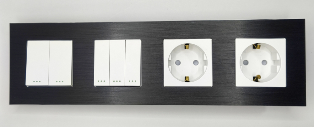 Intrerupator mecanic + priza 4 doze configurabil cu rama de aluminiu (simplu, cap scar/cruce, priza cu wifi, etc). [6]