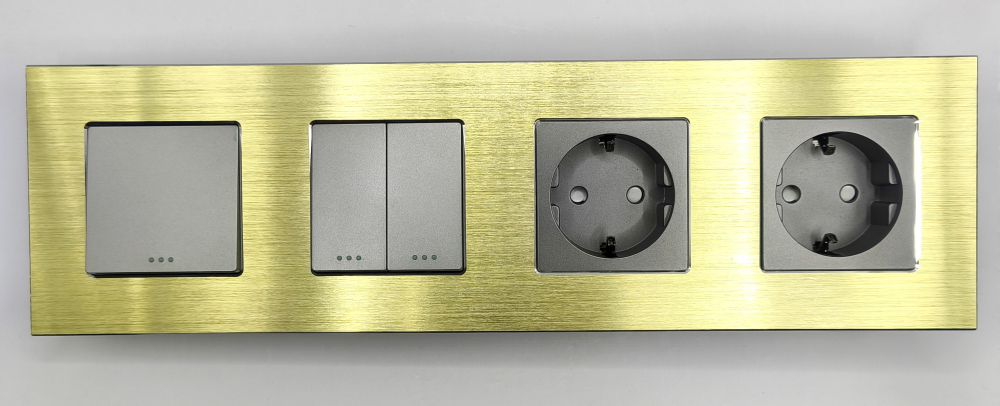 Intrerupator mecanic + priza 4 doze configurabil cu rama de aluminiu (simplu, cap scar/cruce, priza cu wifi, etc). [6]