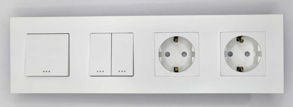 Intrerupator mecanic + priza 4 doze configurabil cu rama de plastic (simplu, cap scar/cruce, priza cu wifi, etc). [2]