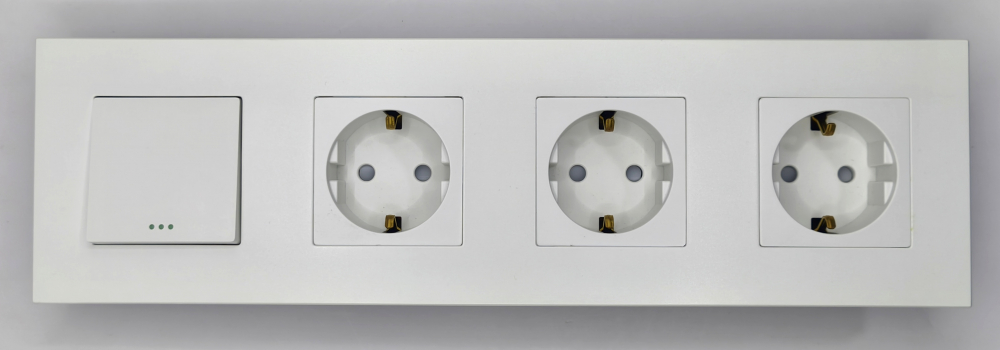 Intrerupator mecanic + priza 4 doze configurabil cu rama de plastic (simplu, cap scar/cruce, priza, usb, wifi, tv, internet)), [2]