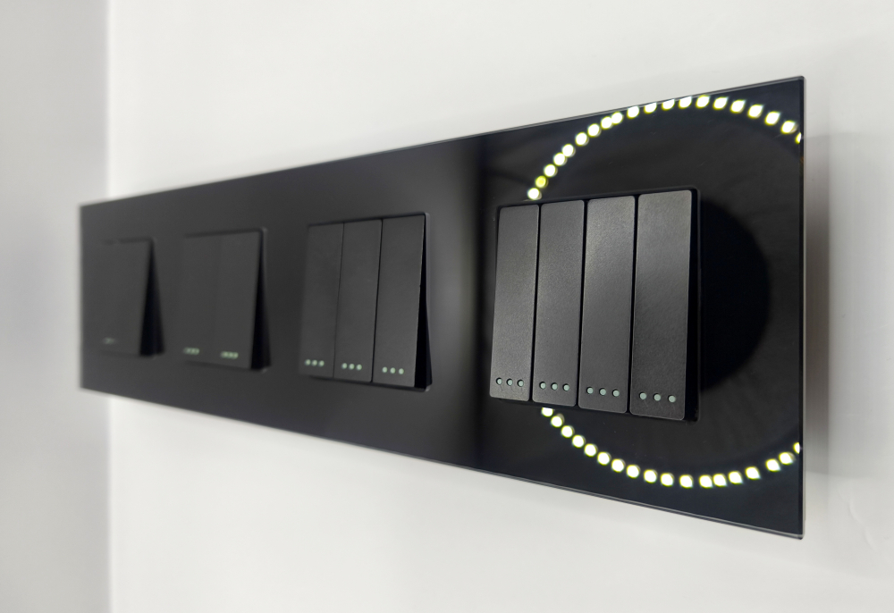Intrerupator mecanic + priza 4 doze configurabil cu rama de sticla (simple, cap scar/cruce, prize cu wifi, etc) [1]