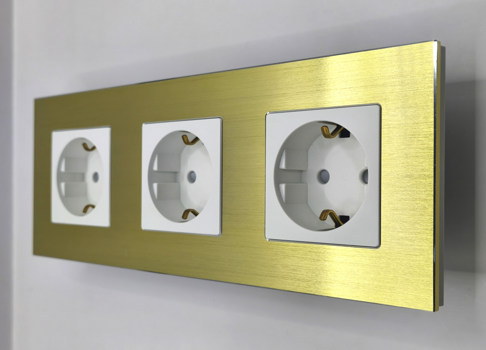 Priza tripla configurabila 3 doze cu rama din aluminiu (simple, USB, Wifi, etc.) [3]
