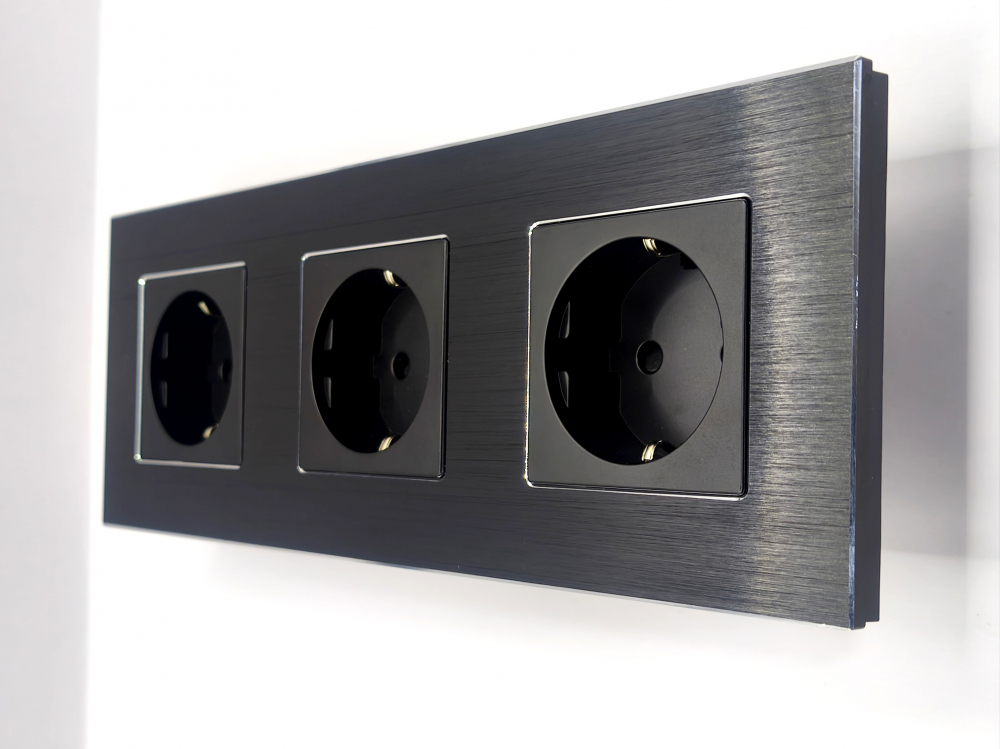 Priza tripla configurabila 3 doze cu rama din aluminiu (simple, USB, Wifi, etc.) [1]