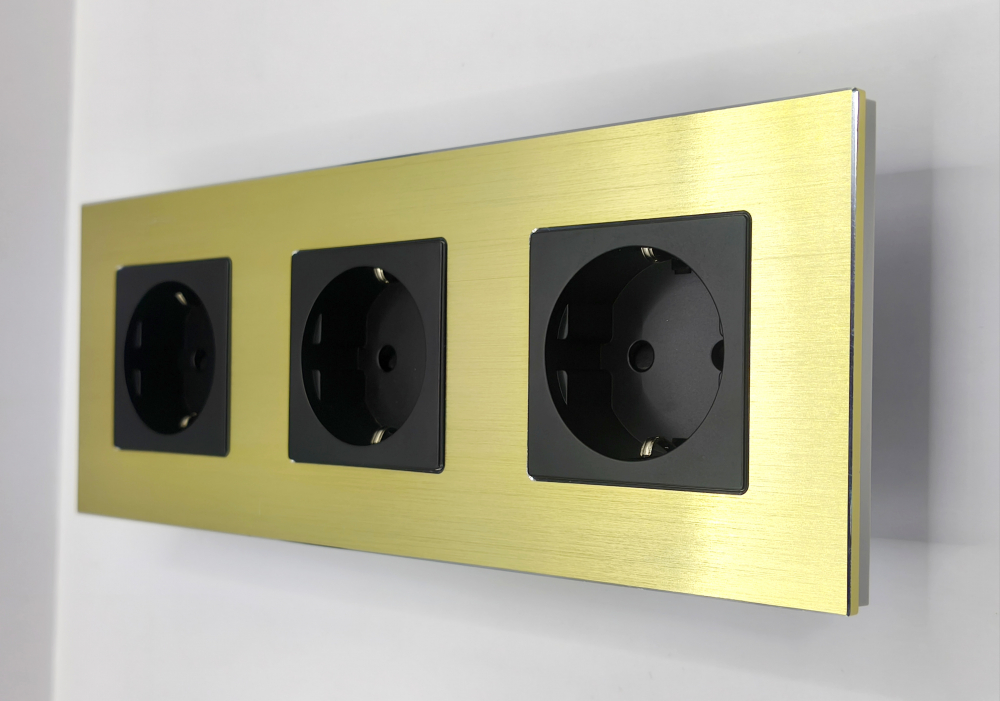 Priza tripla configurabila 3 doze cu rama din aluminiu (simple, USB, Wifi, etc.) [7]