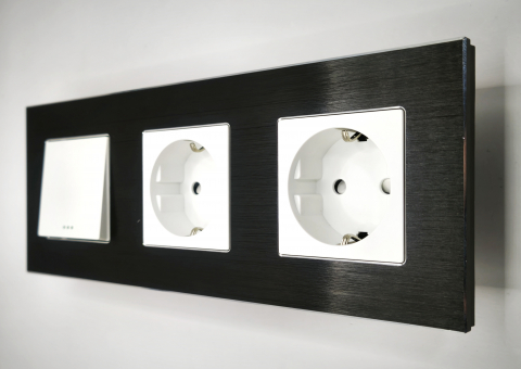 Intrerupator mecanic + priza 3 doze configurabil cu rama de aluminiu (simplu, cap scar/cruce, priza cu wifi, etc) [4]